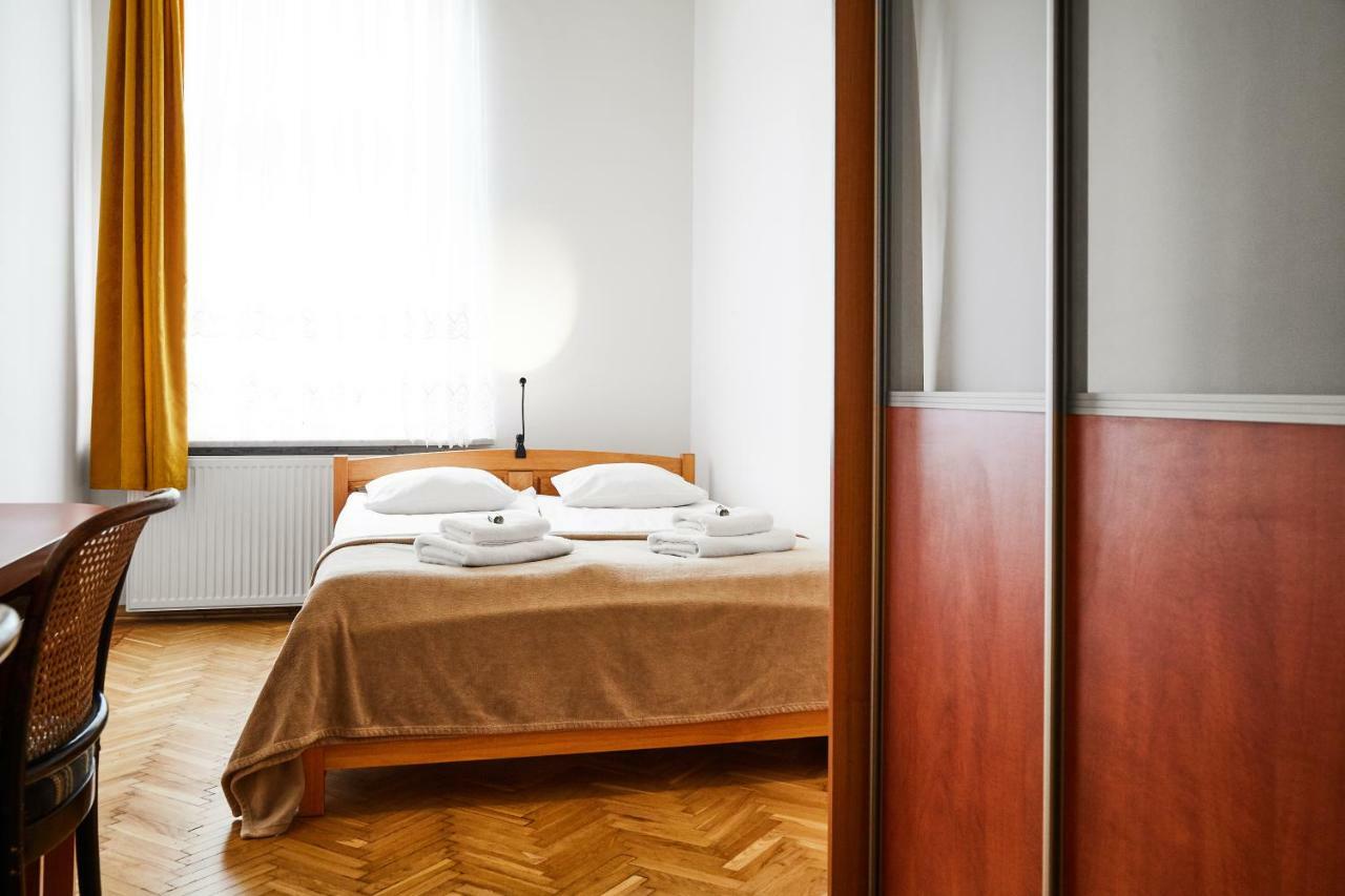 Top Location Apartments Topolowa Street Kraków Exteriör bild